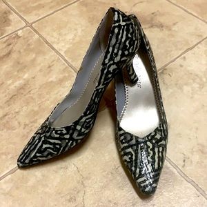 Bella Vita animal print heels. Sz 8.5 M